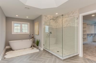 Seamless Glass Showers